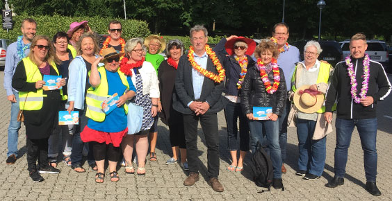 Fællesfoto: FOA-fællestillidsrepræsentanter & politikere fra Ældre- og handicapudvalget i Aalborg Kommune.